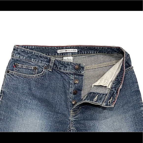 Women’s Tommy Hilfiger Faded Blue Jeans - Picture 3 of 3